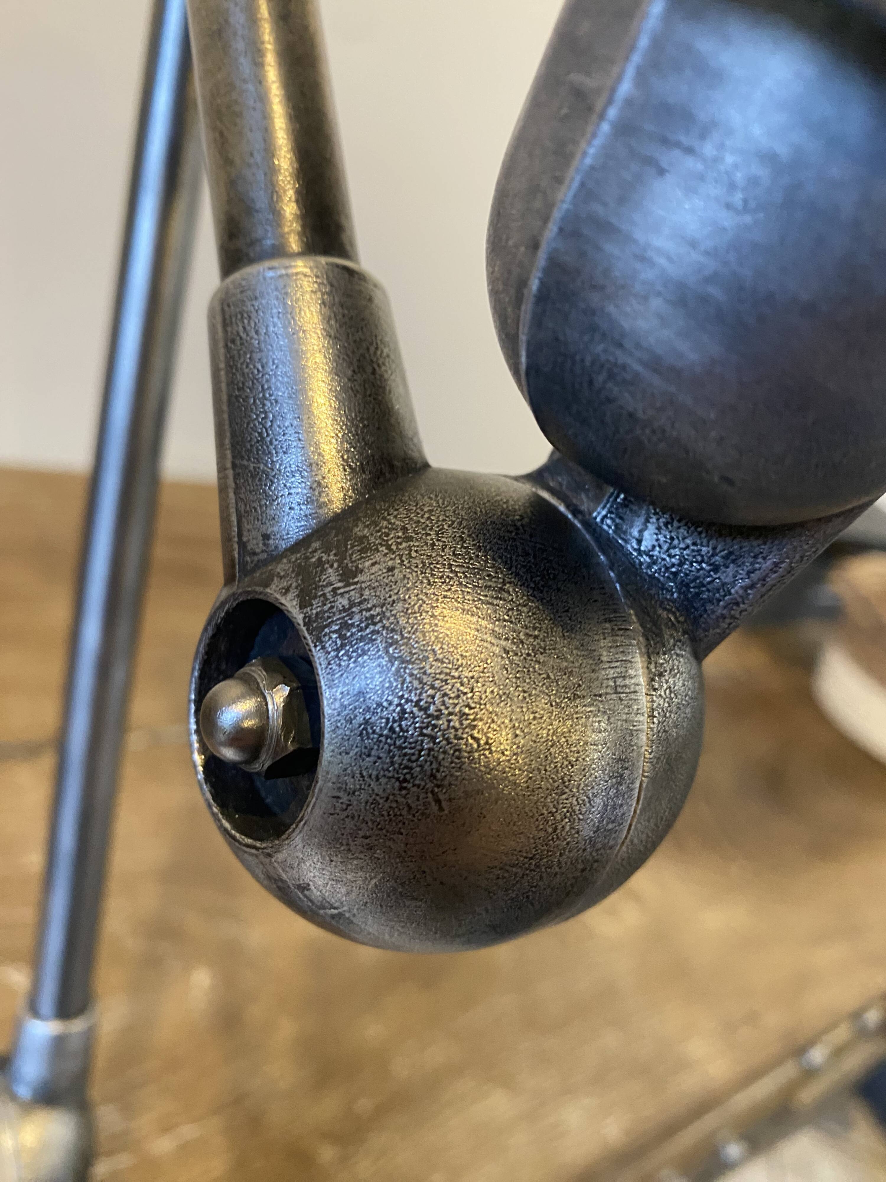 Jieldé desk lamp with 2 arms of 40cm and 25cm with a clamp base.