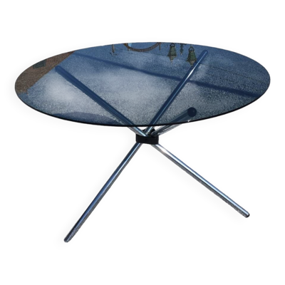Table rond en métal chromé dessus verre fumé des années 70