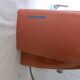 Lavabo vintage et sa tablette orange