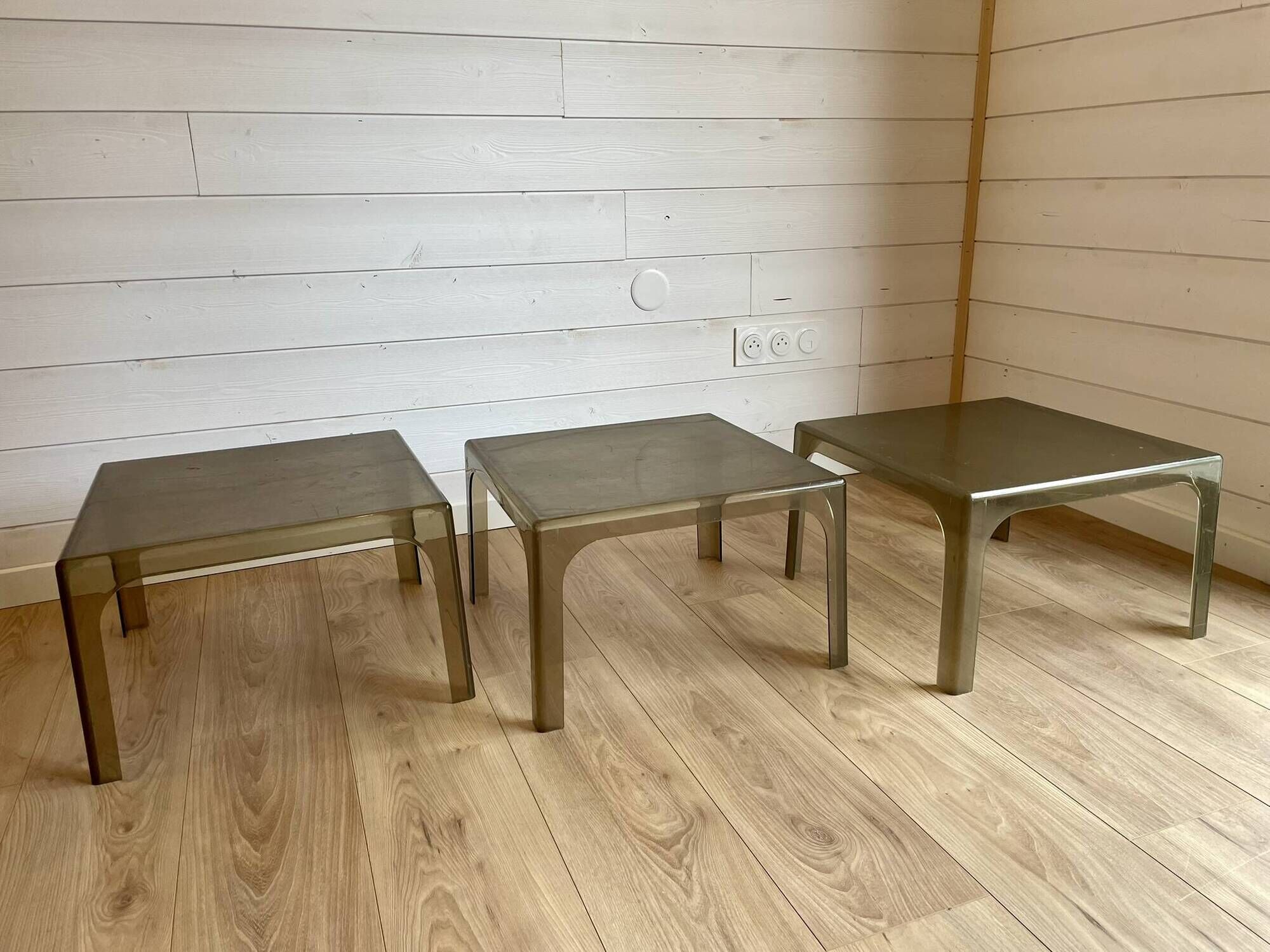3 vintage smoked plexiglass coffee tables / side tables – Space Age