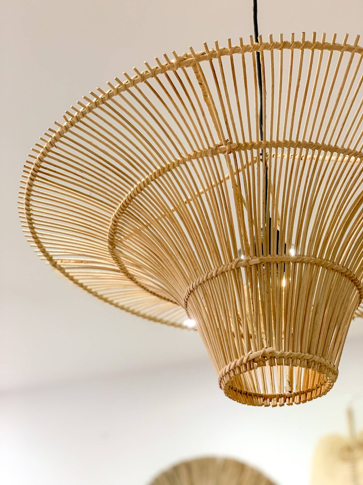 Suspension en rotin naturel
