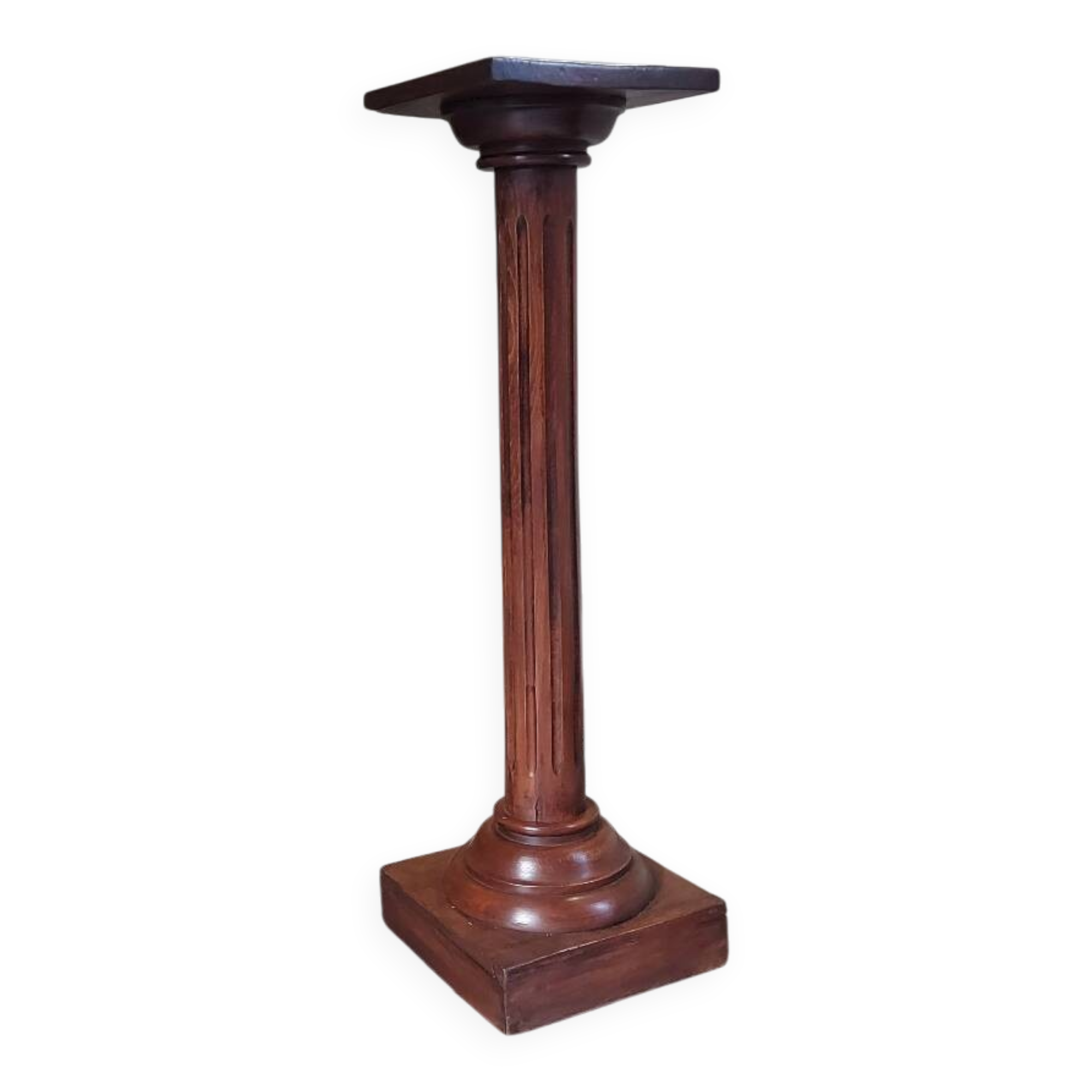 Fluted column in solid wood