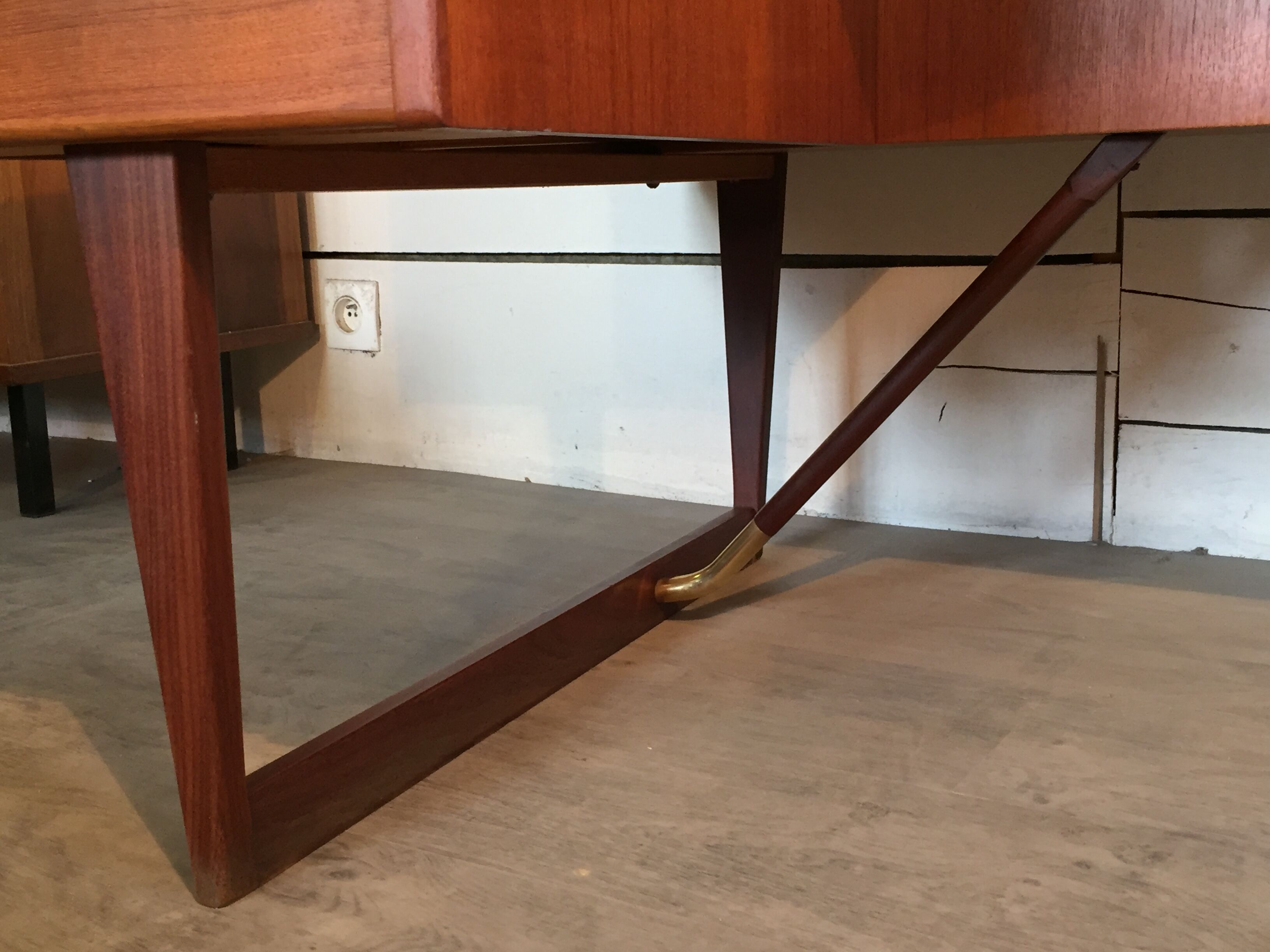 Boomerang Peter Nielsen Lovig scandinavian office