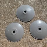 Lot de 3 abats-jour gris en tôle émaillée vintage