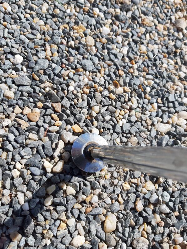 Paire de fauteuils vintage des années 70 chrome et tissus saumon