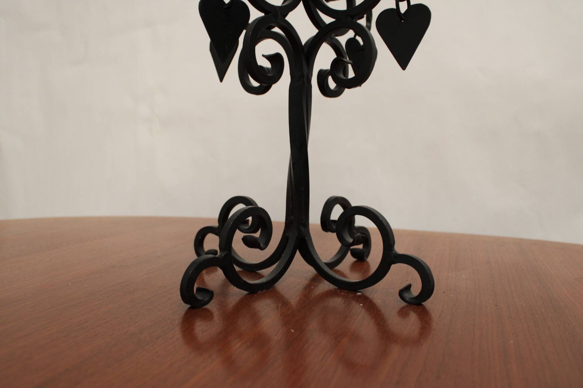Black candle holder 5 heart candles sweden