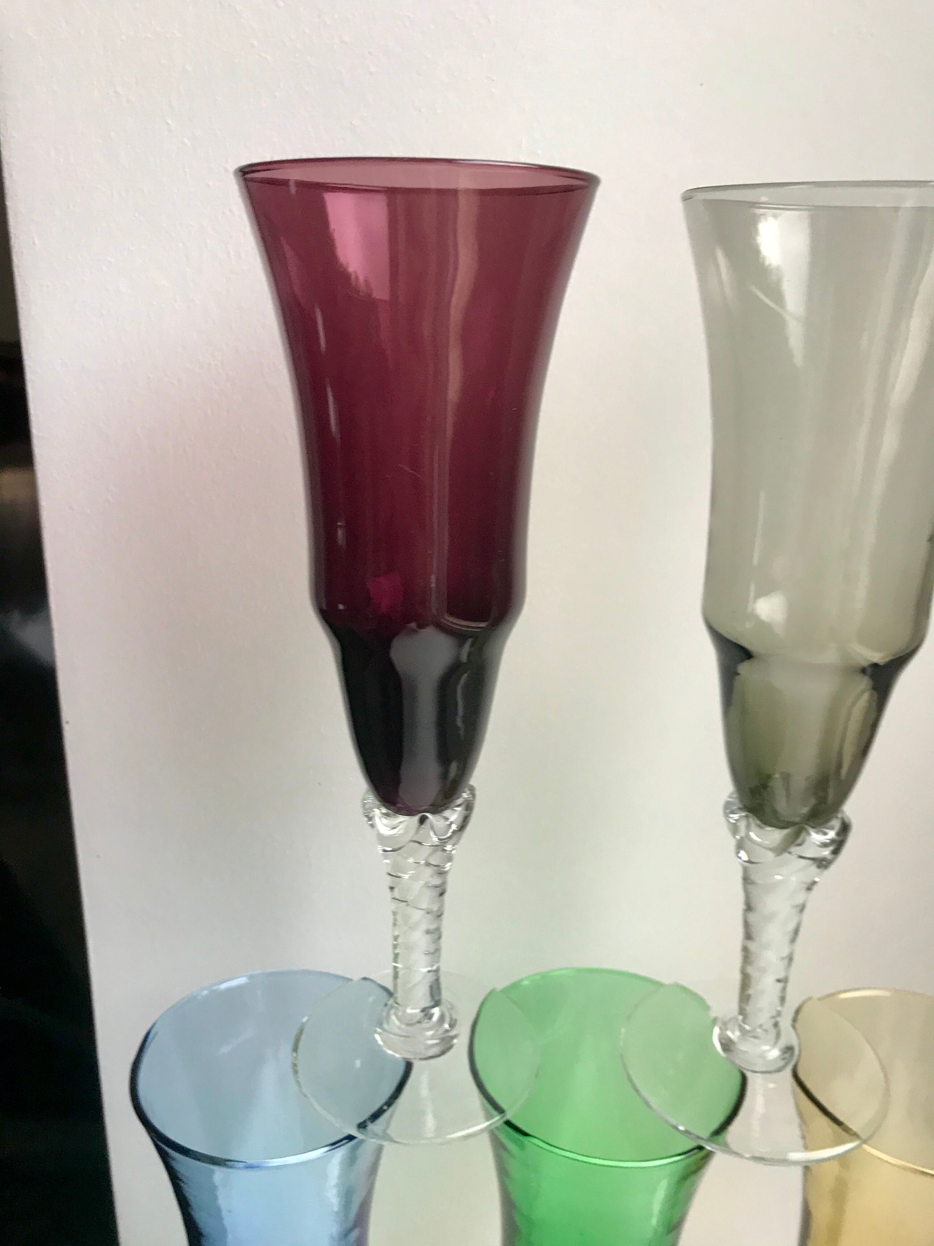 Set of 5 colorful champagne flutes feet worked 60-70s