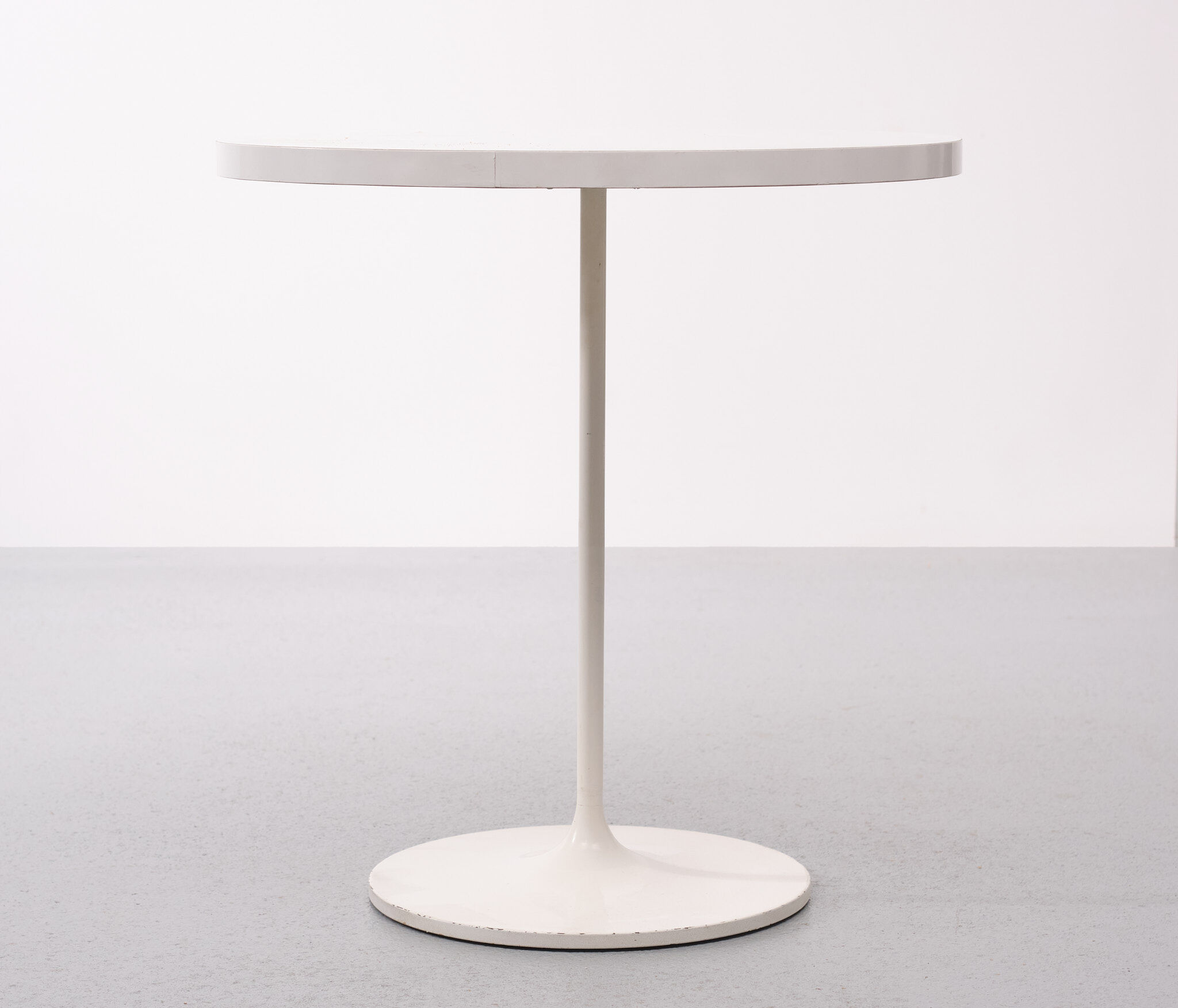 Vintage tulip side table 1960 scandinavian