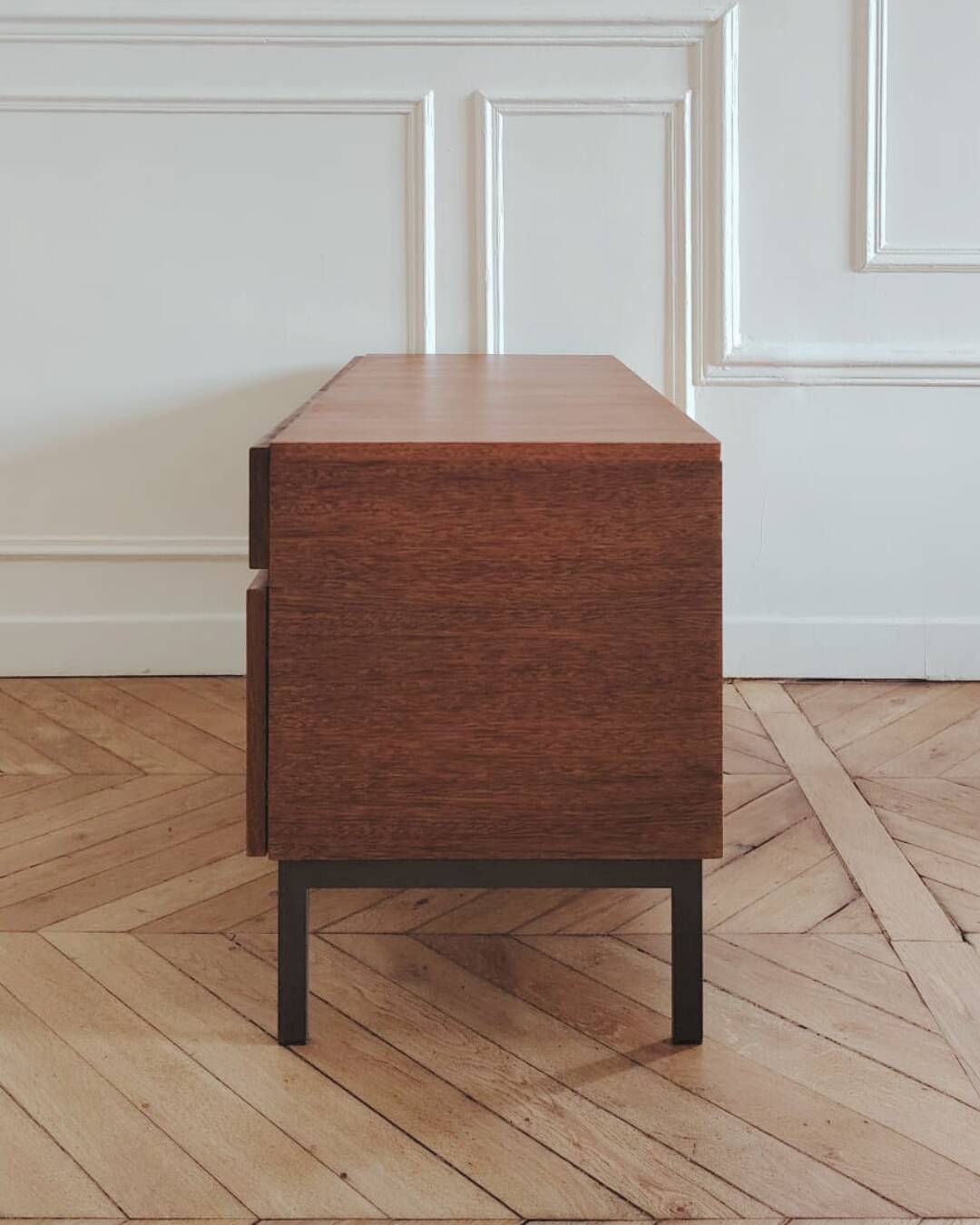 Buffet bas/ Enfilade vintage rénovée, style moderniste, années 60