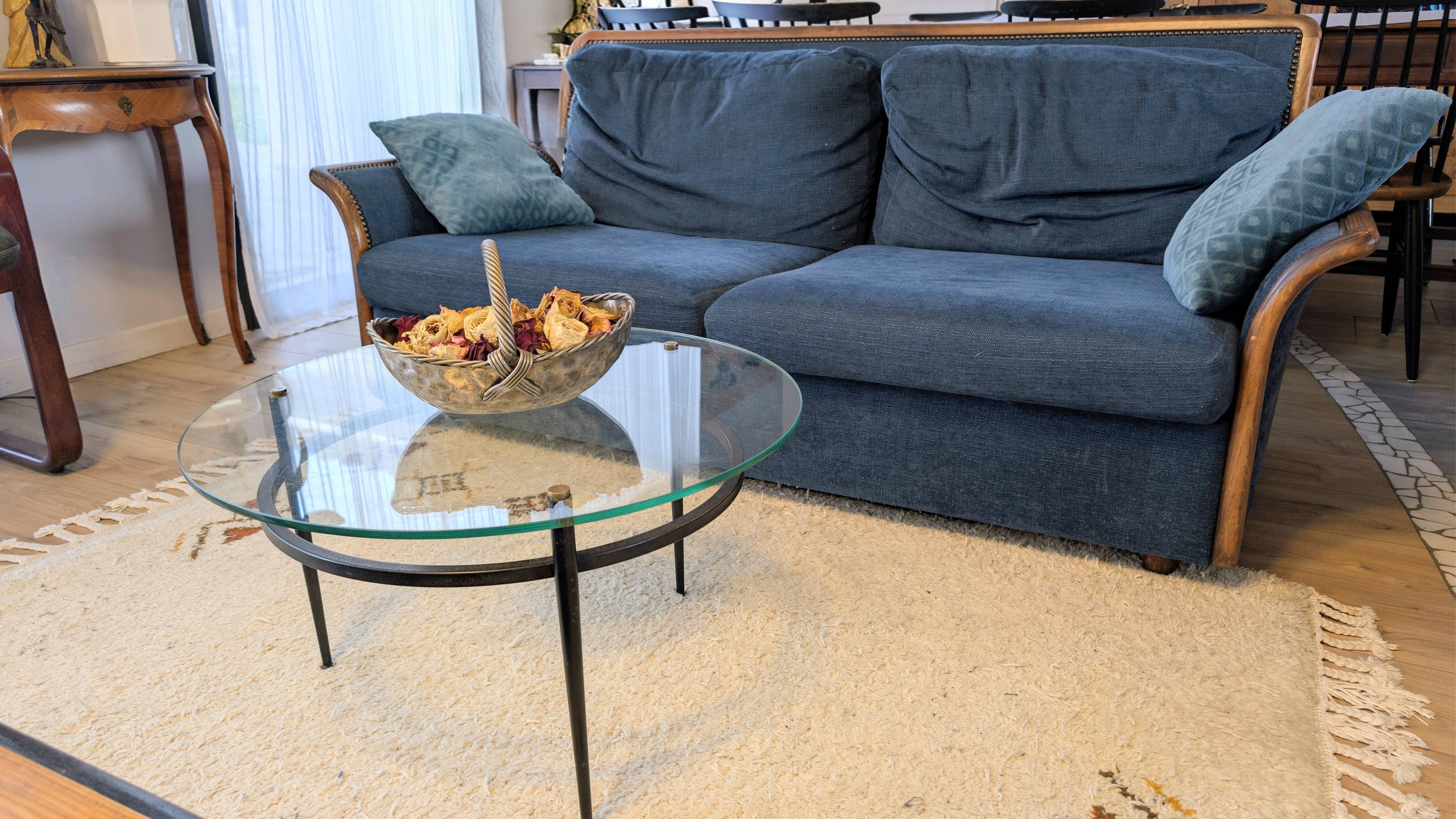 Coffee table attributed to Roger Le Bihan, modernist design in glass and metal.