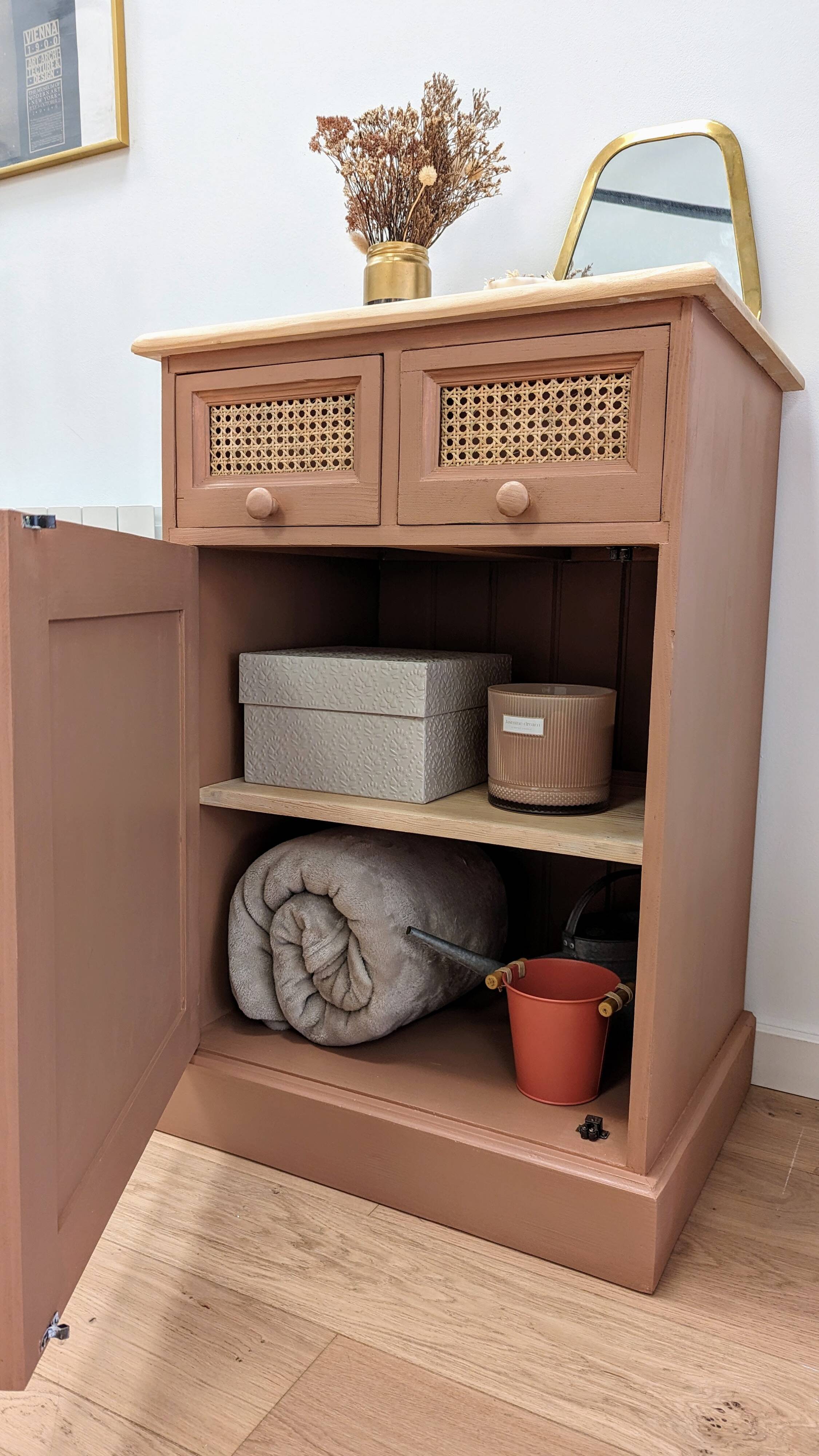 Storage furniture jam maker