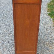 Vintage 1950s chest of drawers with tapered legs and 5 drawers.
