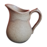 Sandstone pitcher