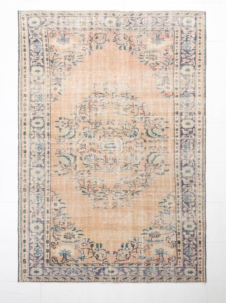 6x9 Peach & Navy Blue Classic Turkish Rug, 180x275Cm