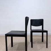 Paire de chaises Matteo Grassi en cuir noir – Design italien