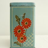 Old metal box "Vichy-Prunelle"