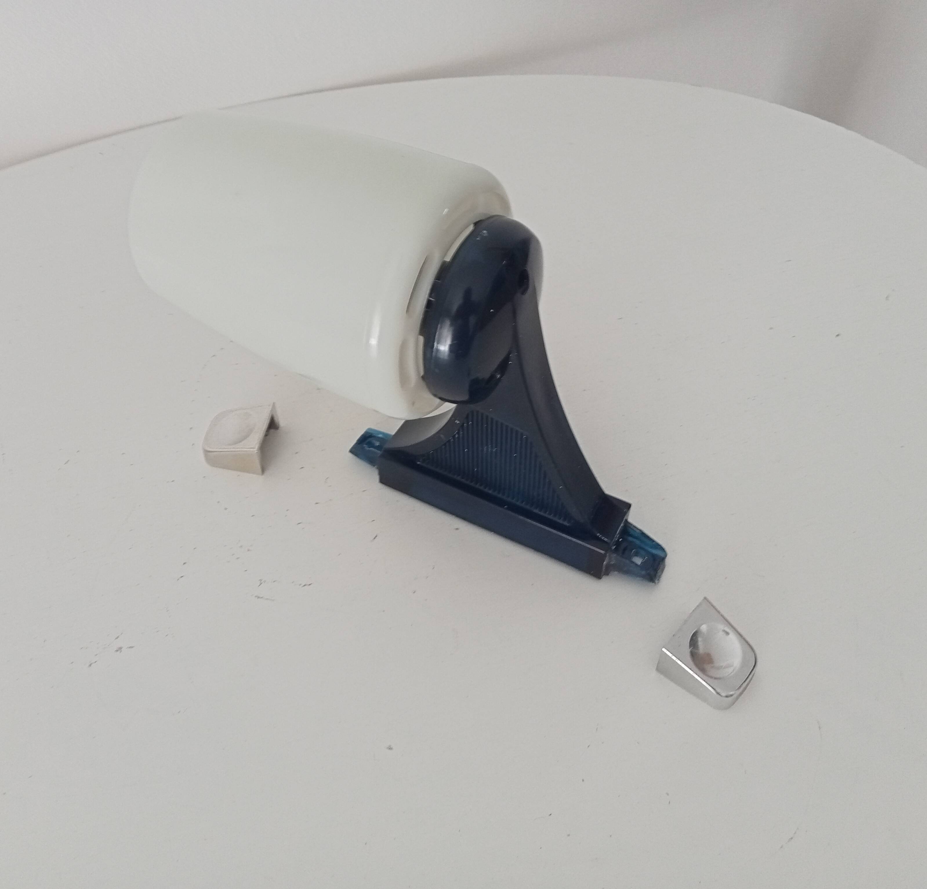 Grosfillex Space Age wall light from the 70s