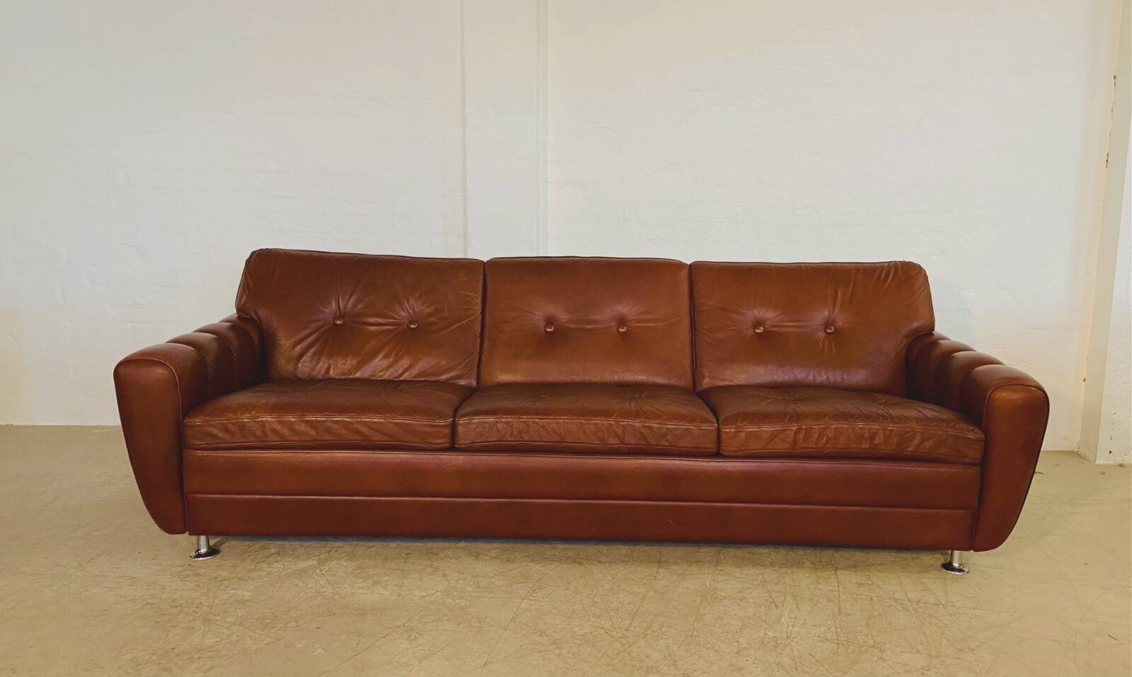Retro vintage Danish 3 person Svend Skipper sofa in chestnut brown leather
