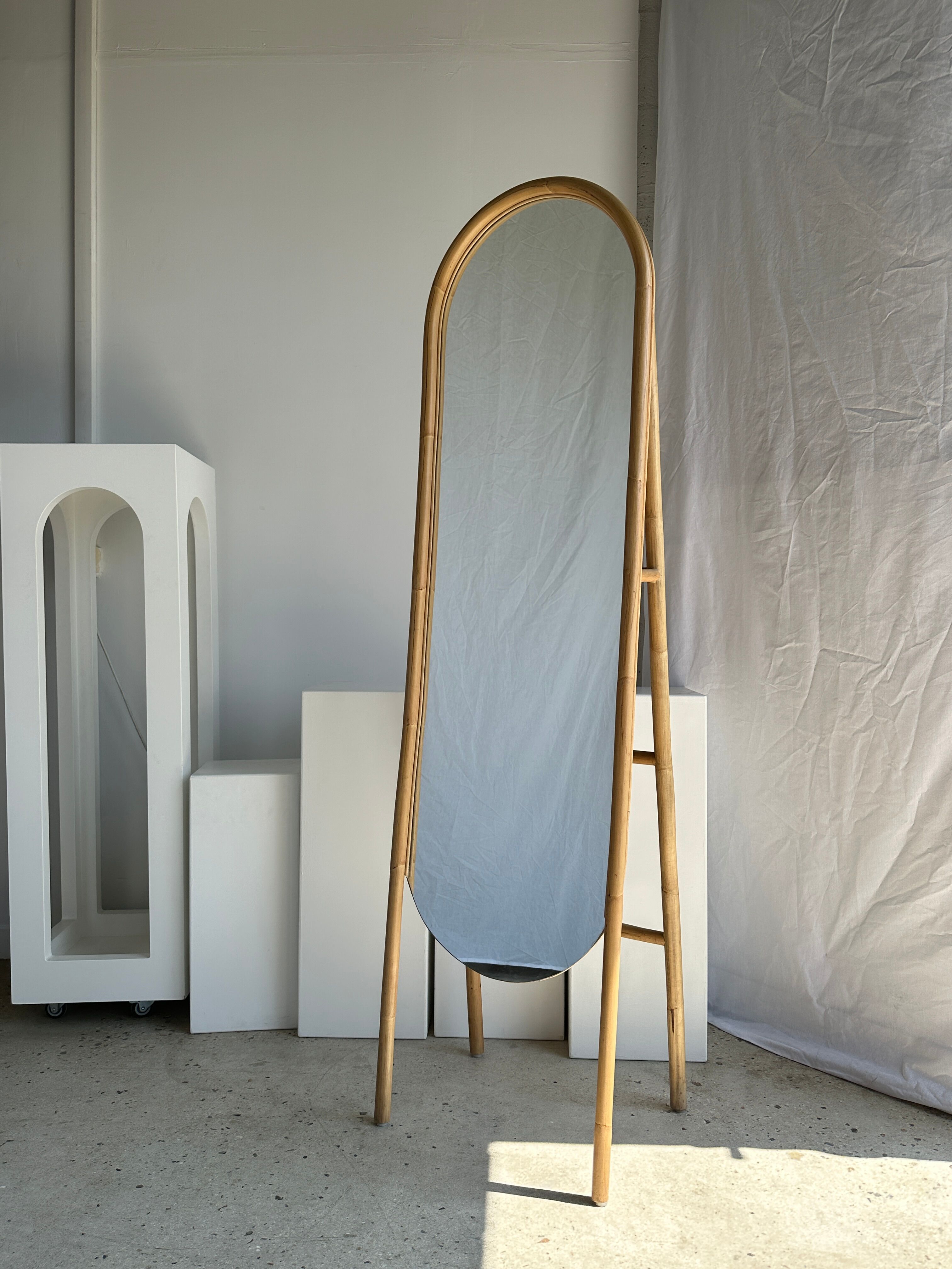 Floor mirror in bamboo and rattan H:1m80
