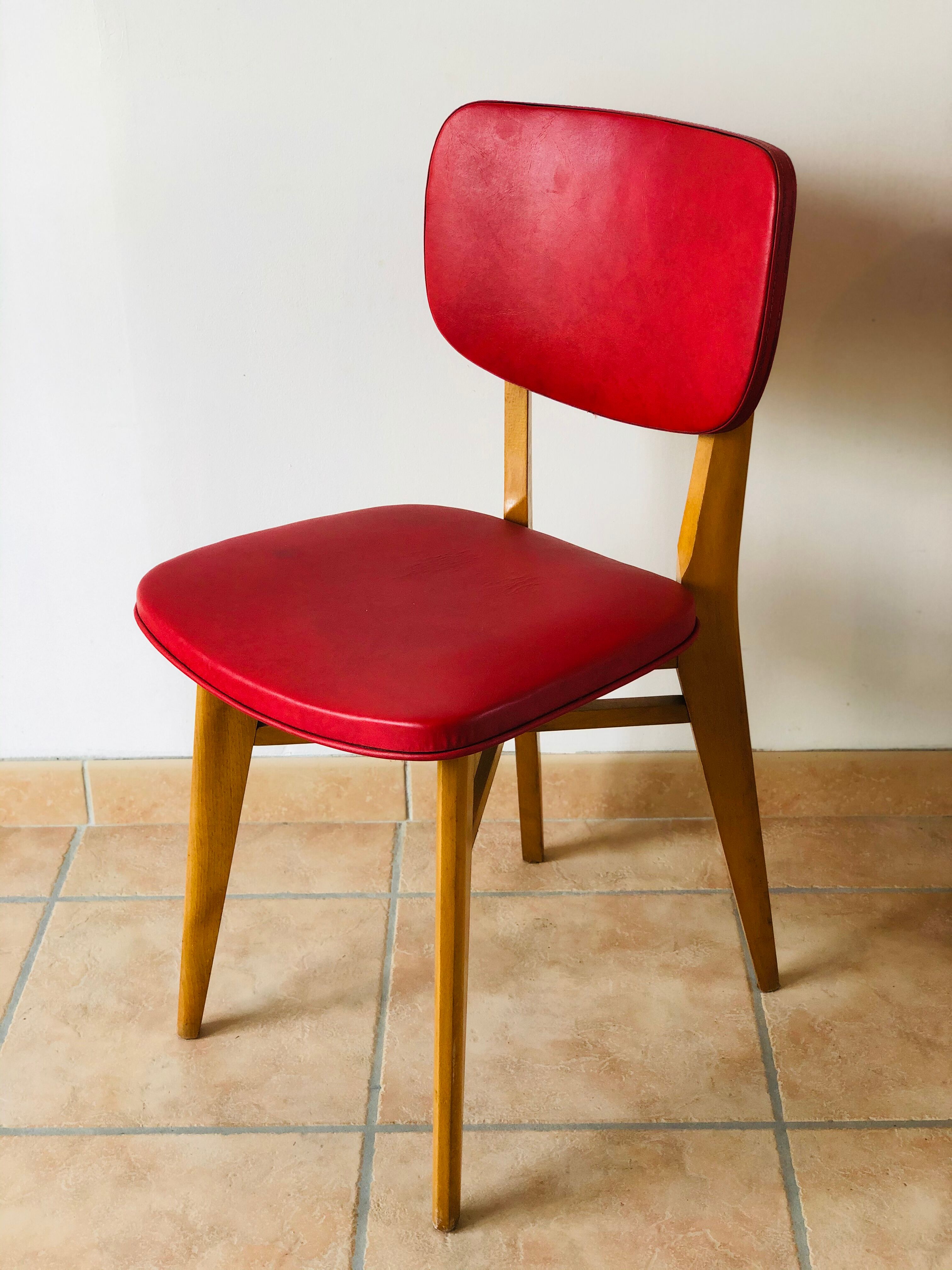Set of 4 vintage chairs in oak and skai 1970
