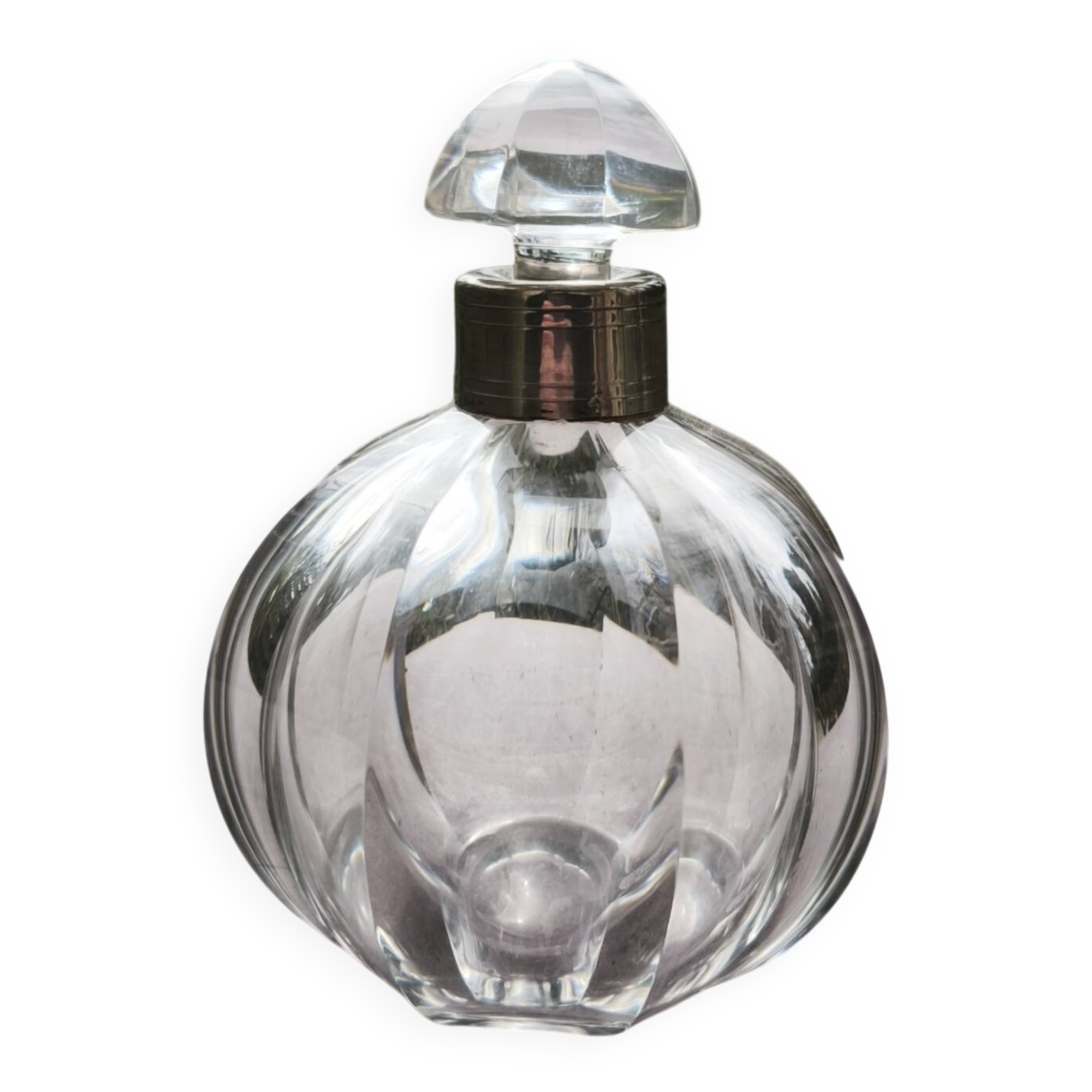Fontainebleau model bottle by Baccarat