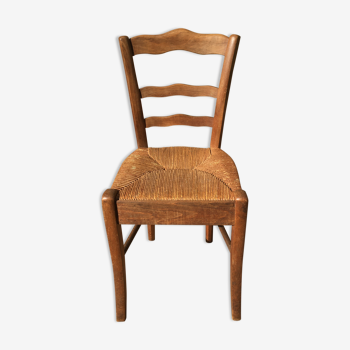 Chaise en bois et paille