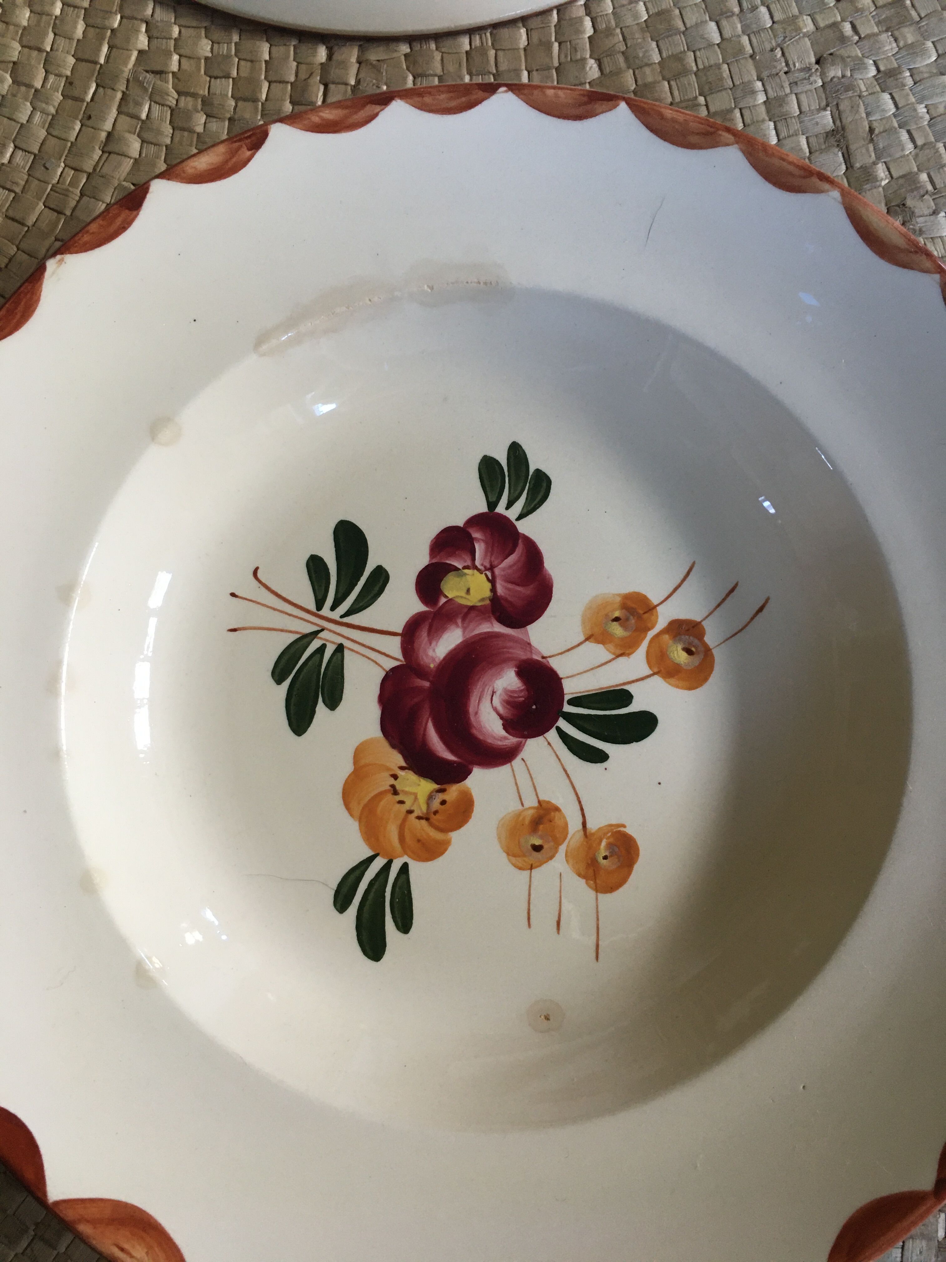 Series of 8 soup plates