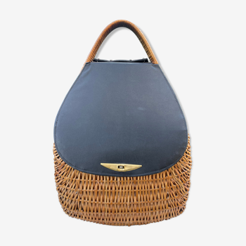 Rattan basket with flaps