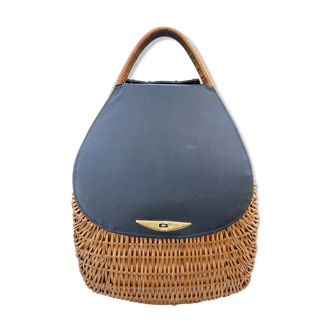 Rattan basket with flaps