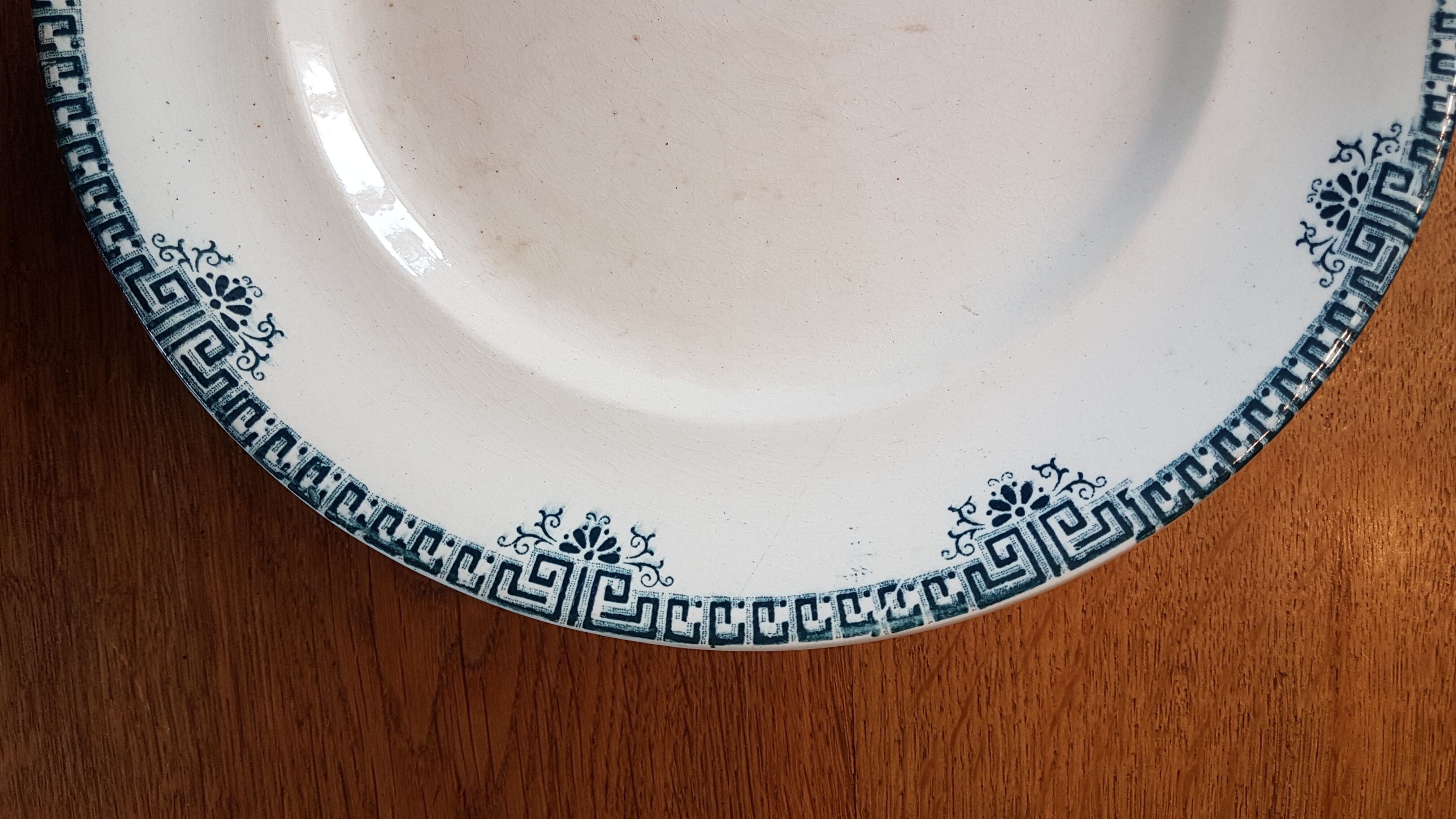 Dish to pie, to décor anthique old earthenware compote