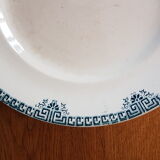 Plat à tarte, compotier en faïence ancienne à décor anthique