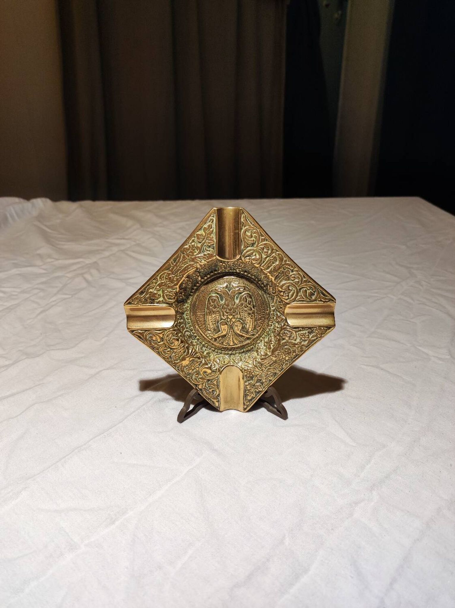 Eagle ashtray
