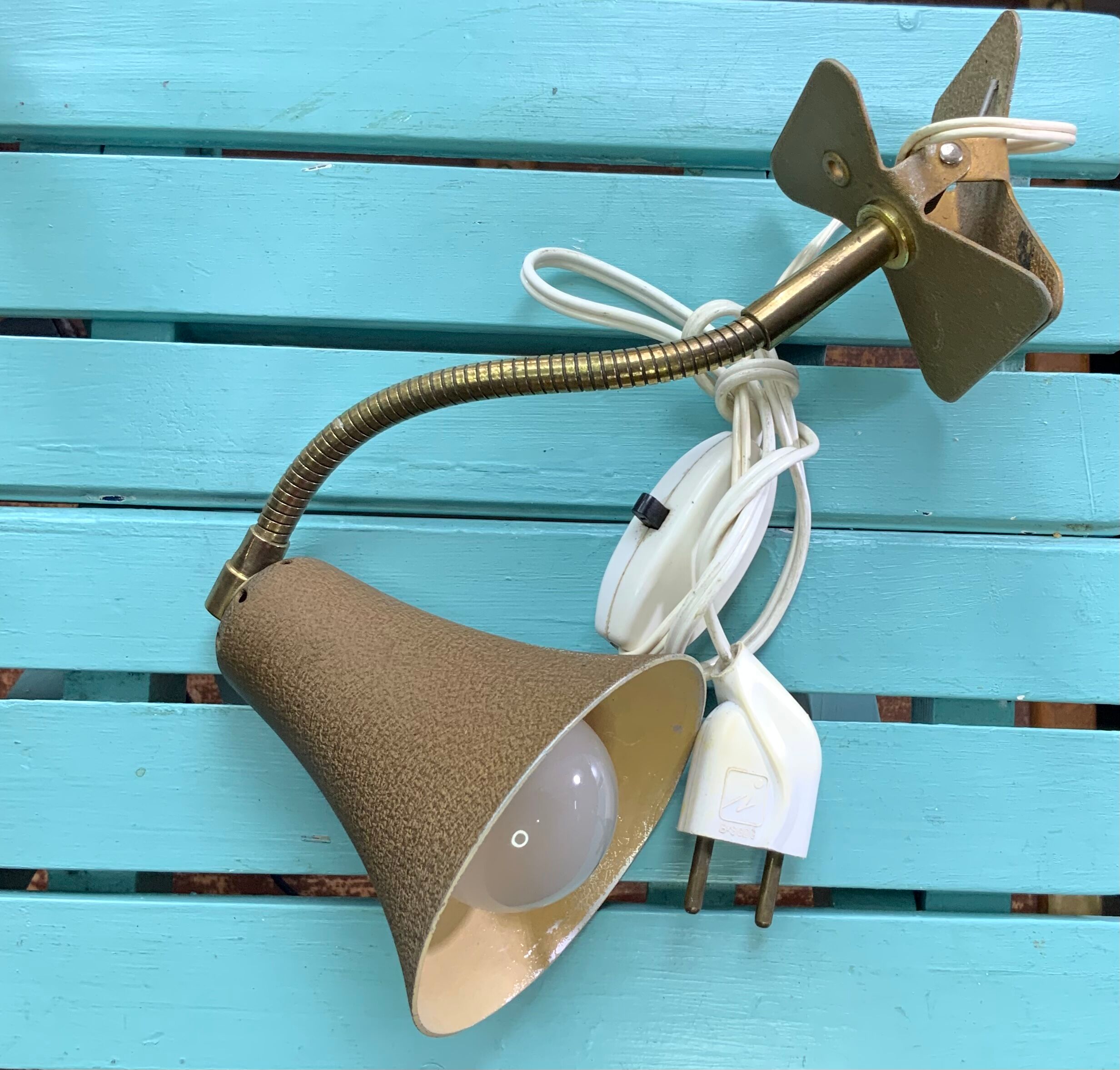 Vintage beige metal clip lamp working condition original electrification