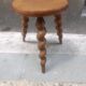 Tabouret tripode bois tourné