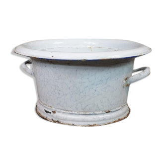 Enamelled planter