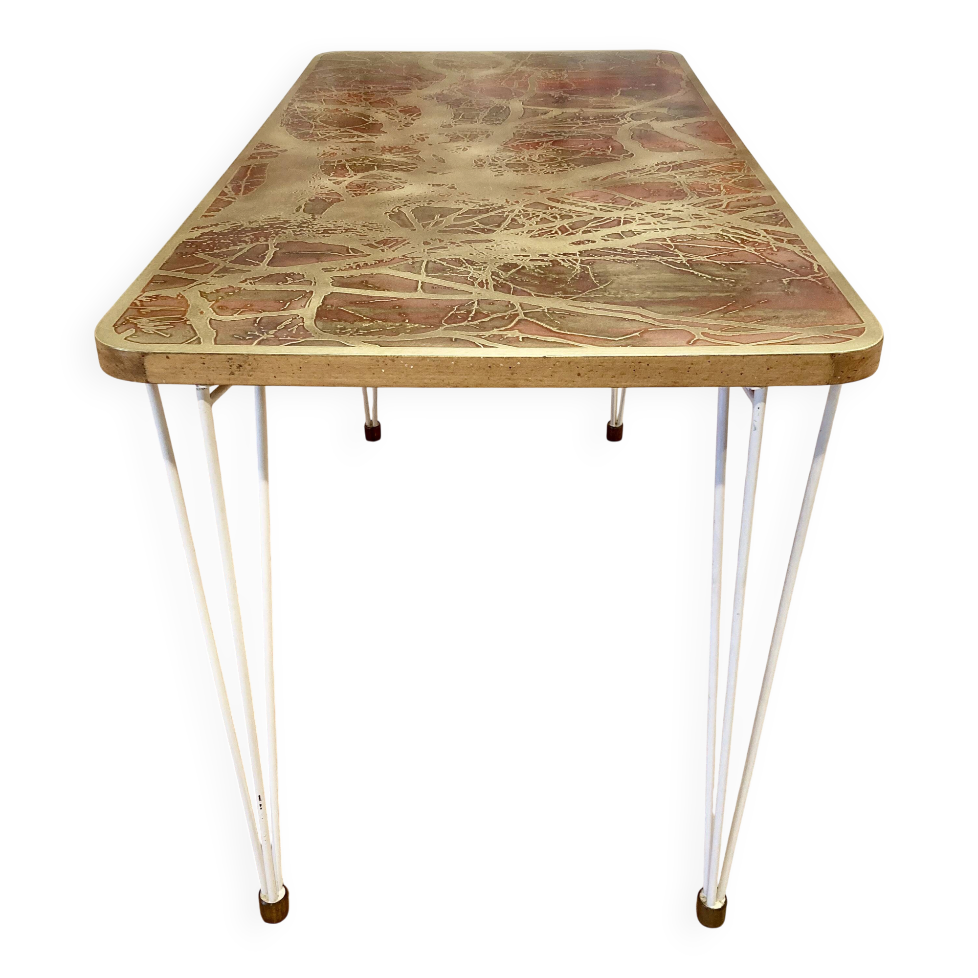 Table haute design et signature scandinave 1950.
