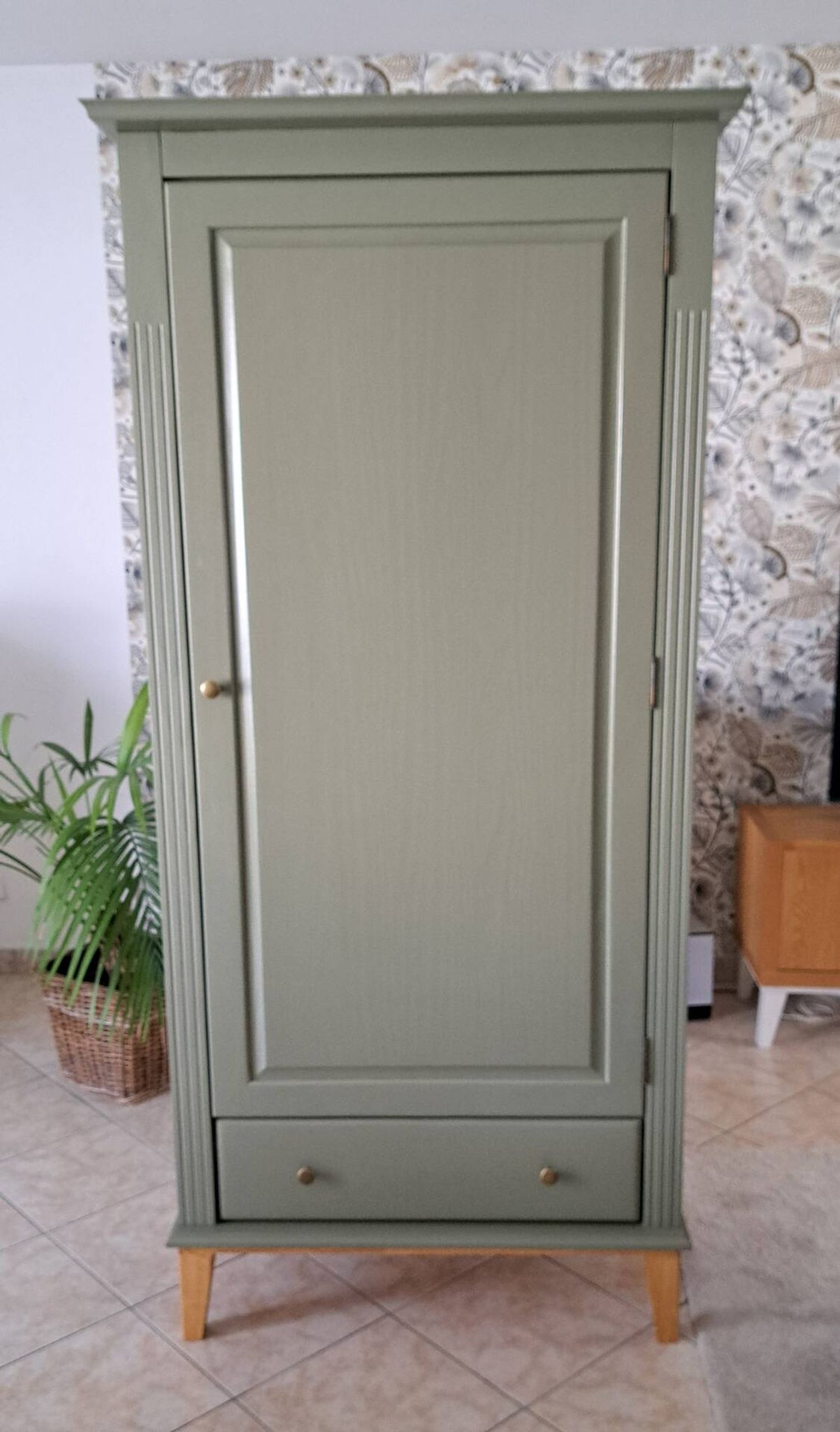 Wardrobe Rød Sødgren green Thisted