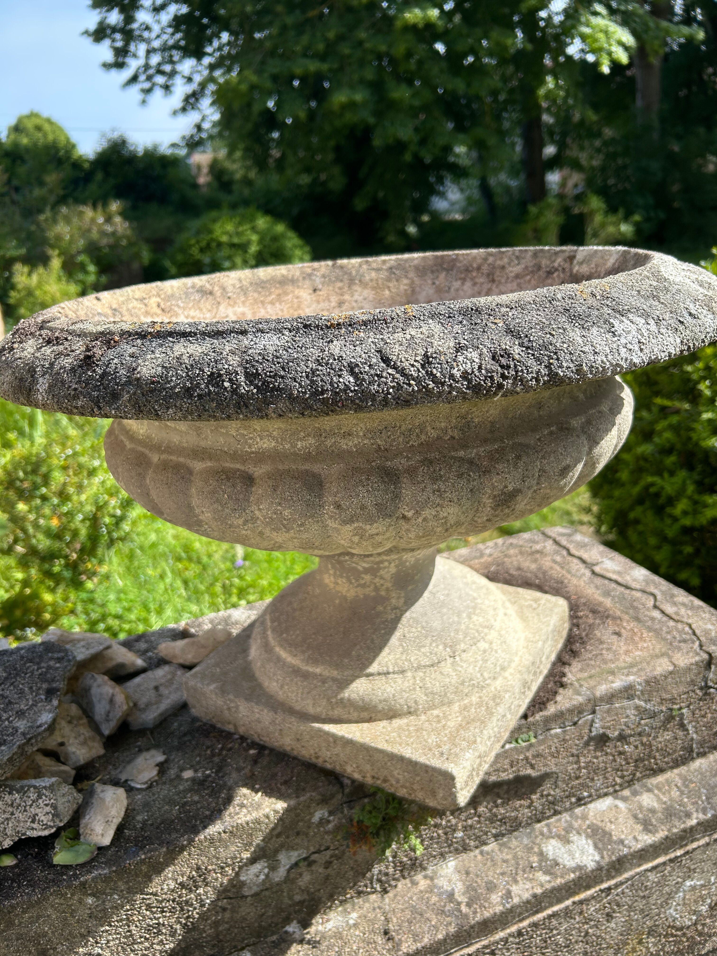 Médicis stone jardinière vase