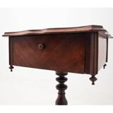Table en noyer - fabriquée à la main, vers 1870.