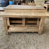Carpenter's workbench