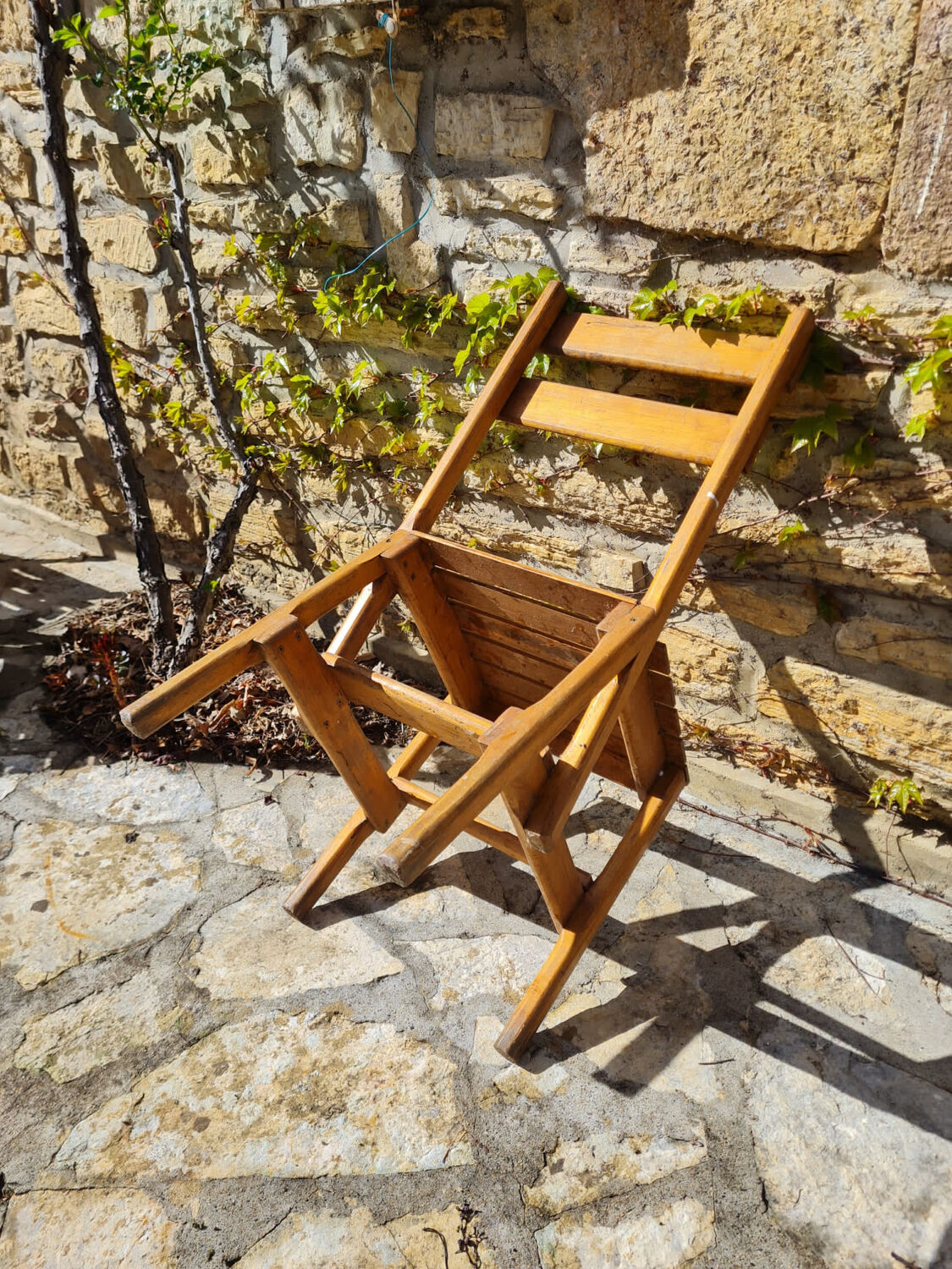 Lot de 7 chaises en bois