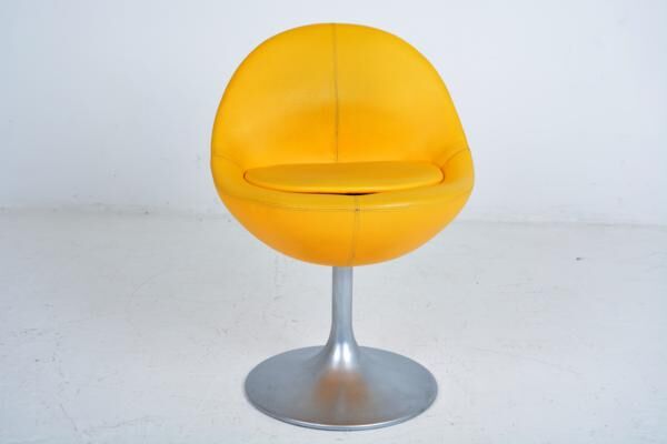 Armchair of Börje Johansson and edited by Johanson Design in Sweden Datant of the 1960s
