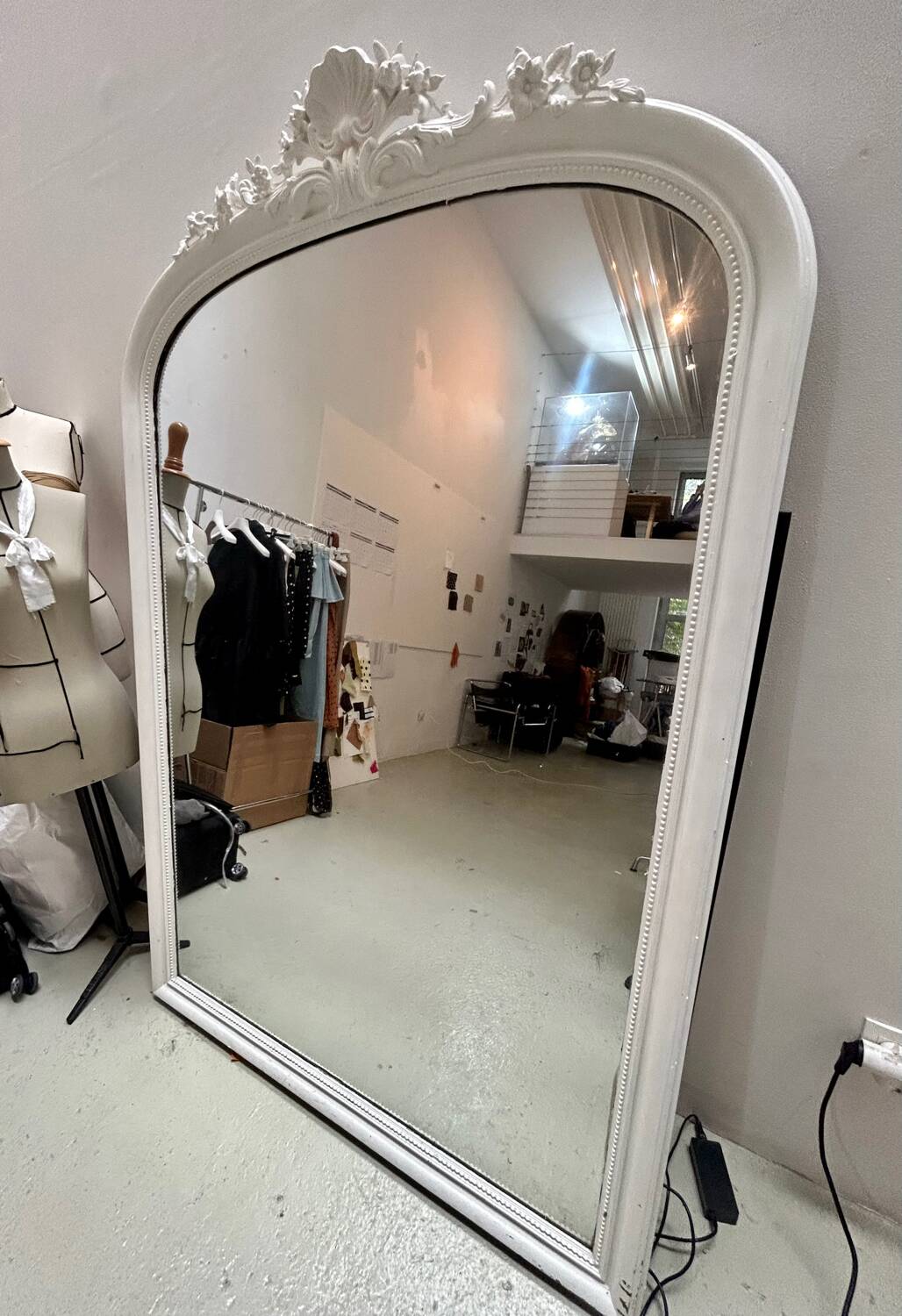 Grand miroir en bois moulures