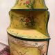 Encoignure galbée style Louis XV Venitienne en bois laqué
