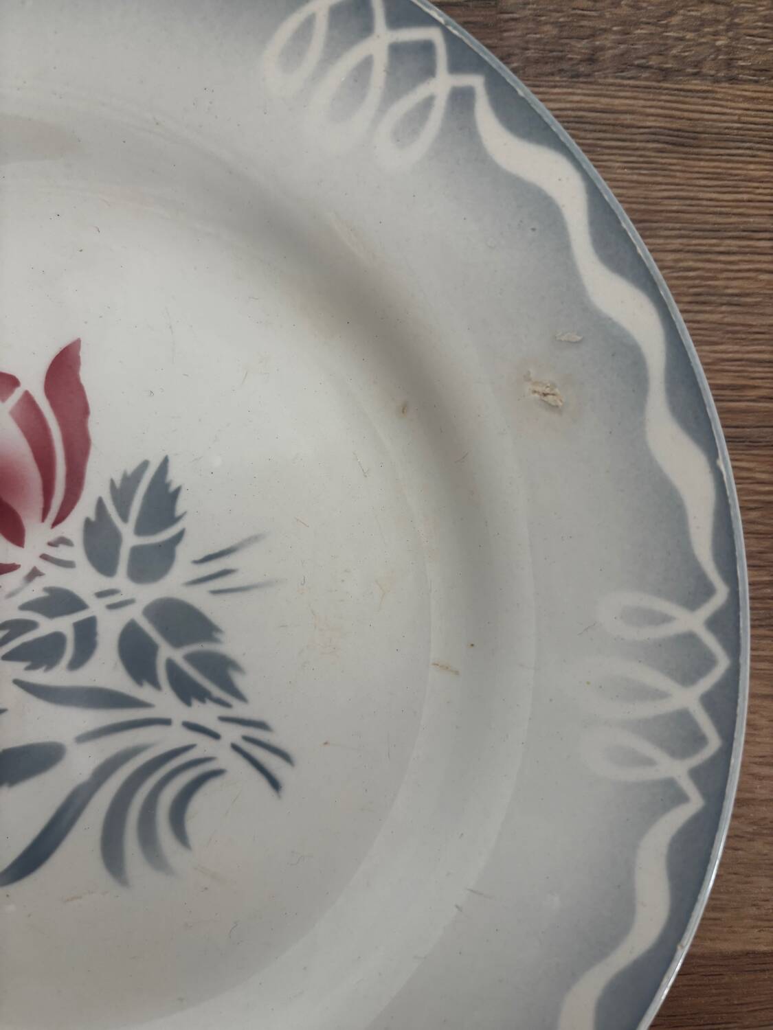 Vintage set of 5 Badonviller Luneville plates and others