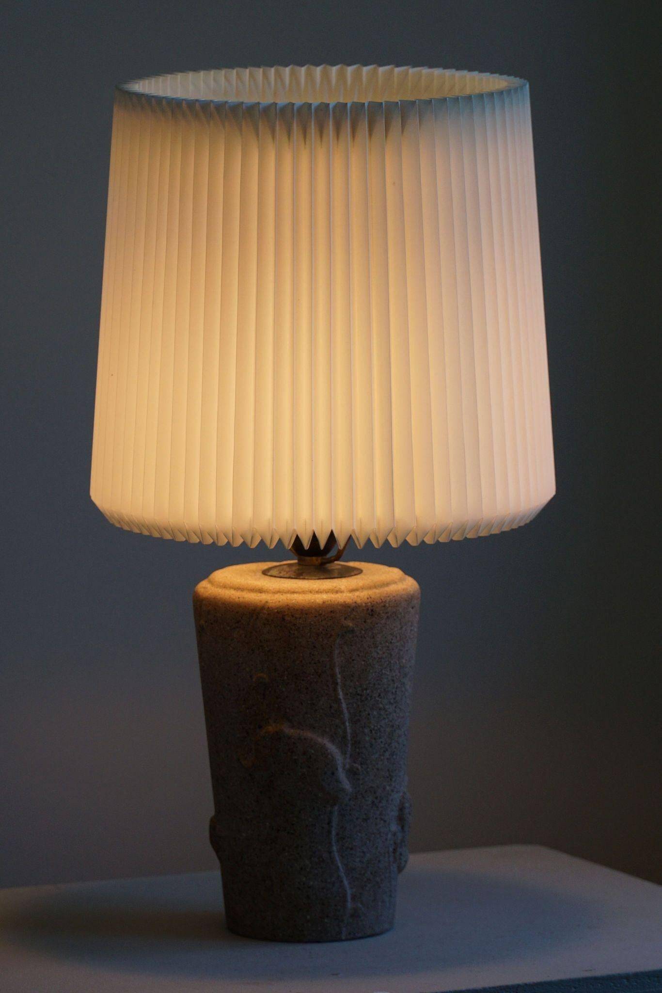 Vintage modern French table lamp in stone with elephant patterns, 1970s.