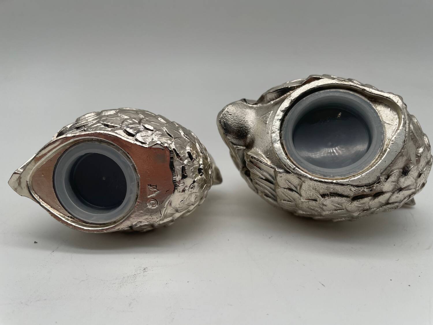 Salt shaker pepper and mustard bird in silver metal Gucci style