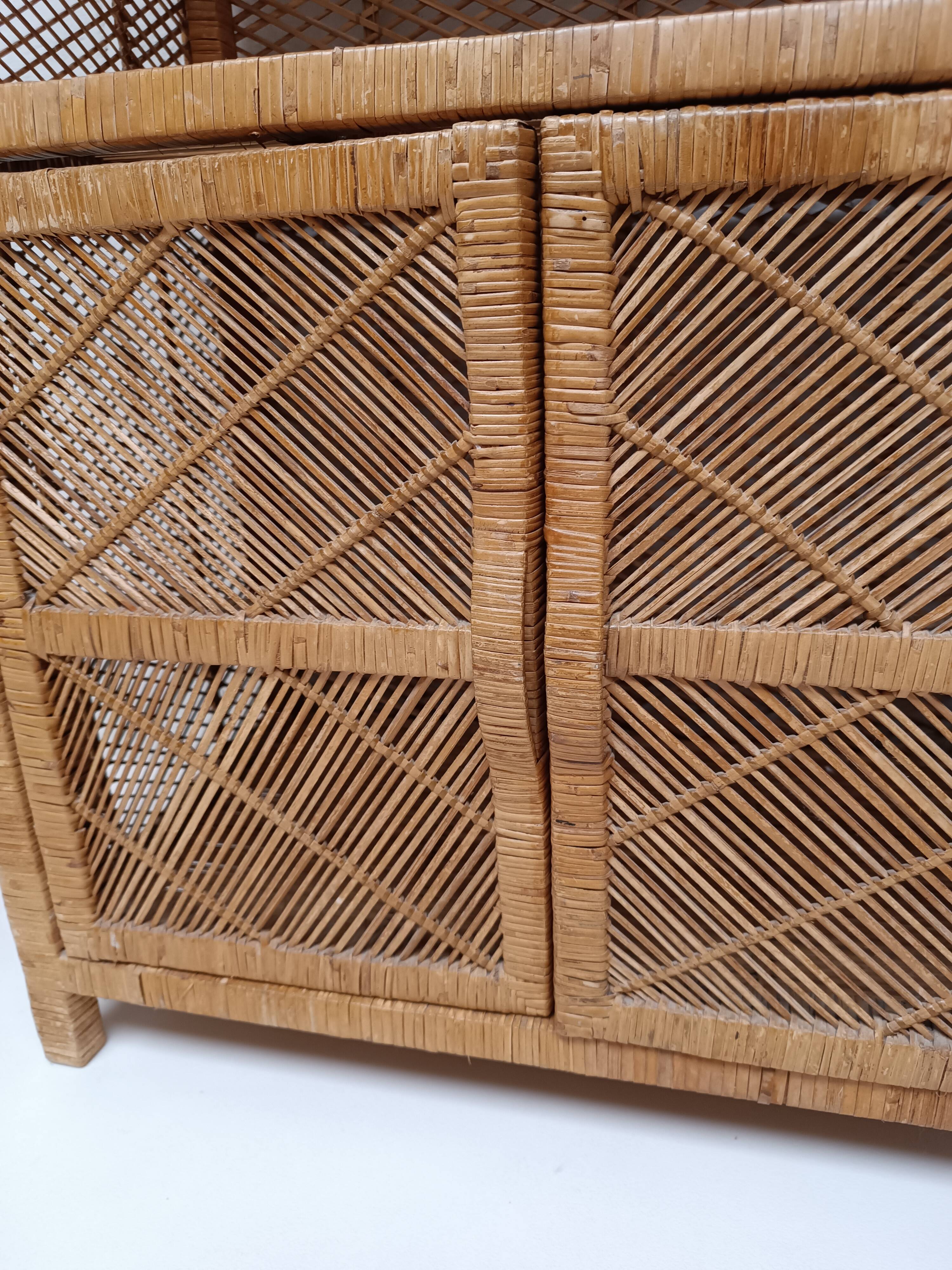 Buffet rattan bookcase shelf