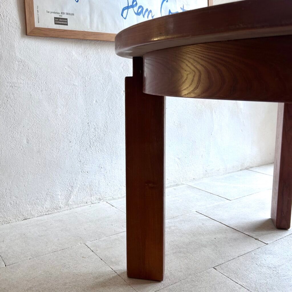Brutalist table Maison Regain