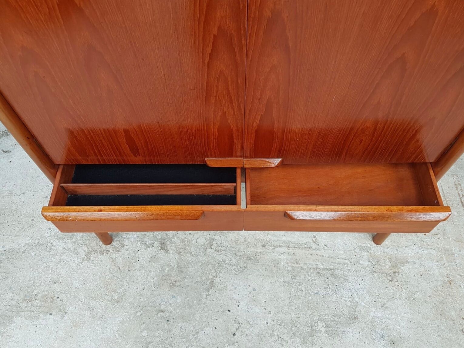 Md century Mcintosh bar cabinet